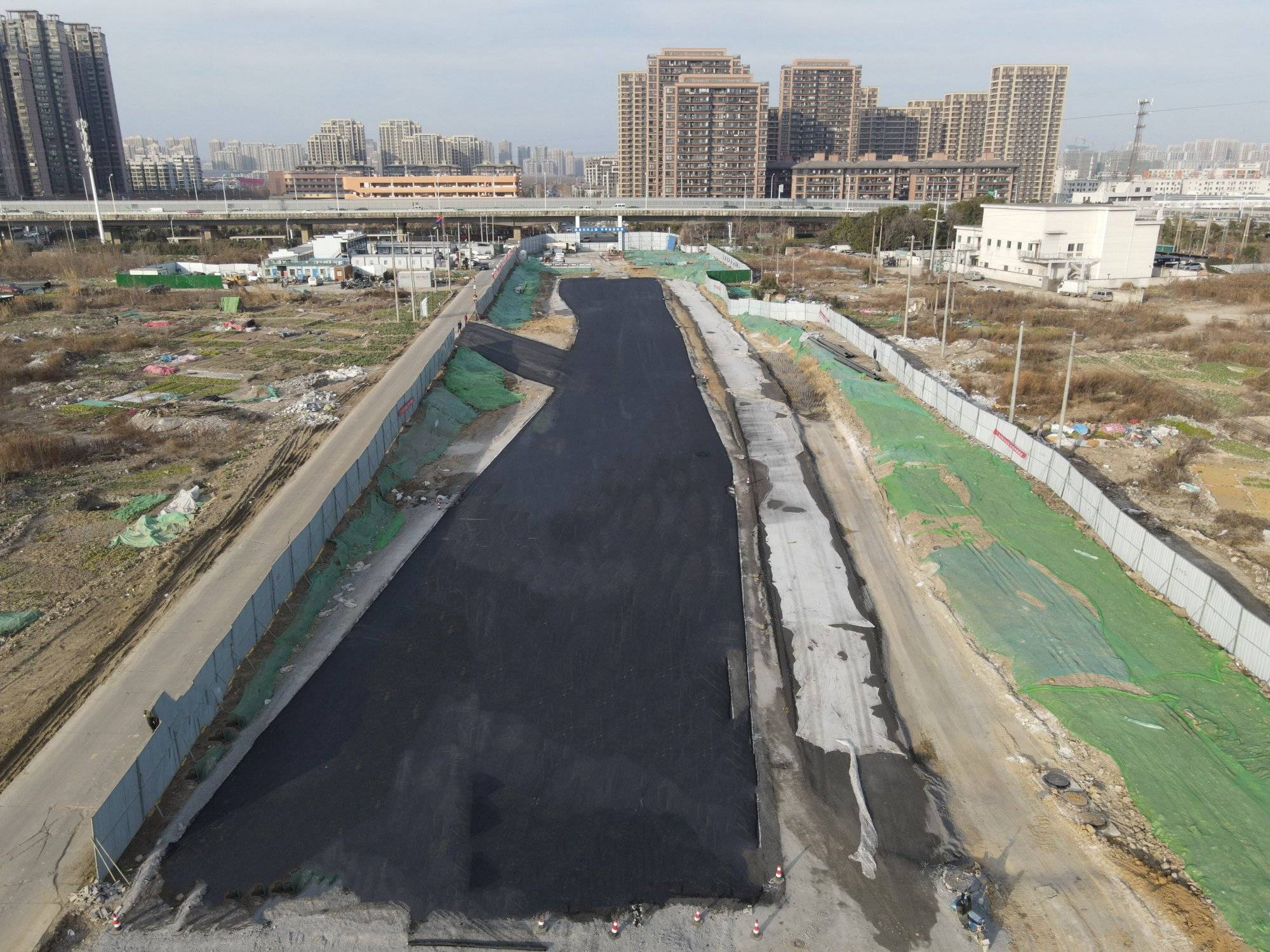 新葵壩路、海康路、鼓樓路、海潮路市政工程項目2019年12月14日施工簡報